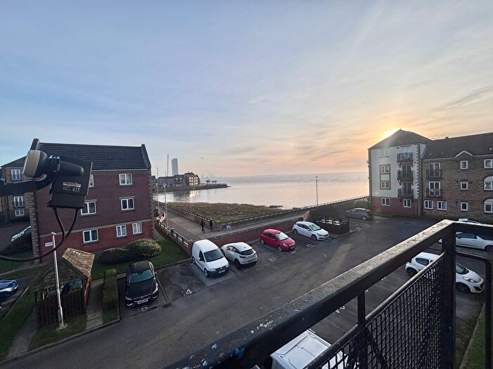 2 Bedroom Flat To Rent In Plimsoll Way, Hull, HU9