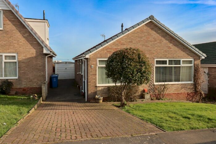 3 Bedroom Detached Bungalow For Sale In Redcliff Close, Osgodby, YO11