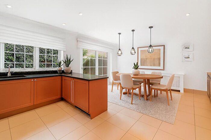 4 Bedroom House To Rent In The Marlowes, St John's Wood, London, NW8