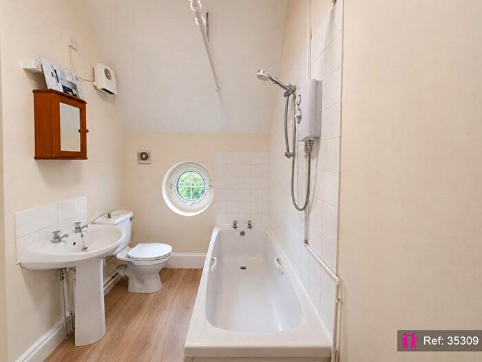 1 Bedroom Apartment To Rent In Foxhill, Swindon, SN4