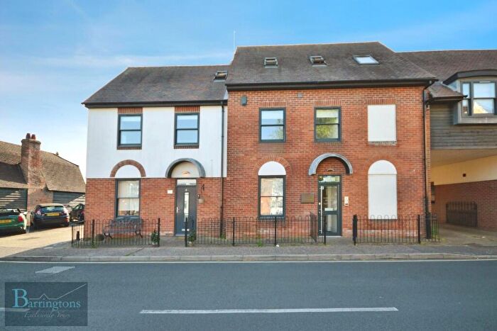 1 Bedroom Flat To Rent In Chapel Street, Billericay, Essex, CM12