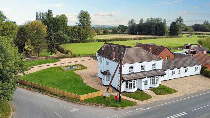 4 Bedroom Detached House For Sale In Station Road, North Kelsey Moor, LN7