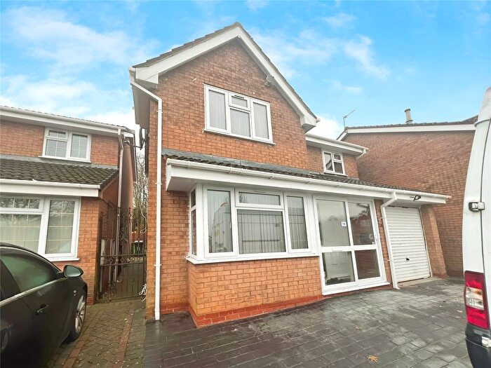 4 Bedroom Detached House To Rent In Clapgate Gardens, Sedgmoor Park, Bilston, WV14
