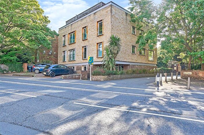 1 Bedroom Flat For Sale In Kingston Hill, Kingston Upon Thames, KT2