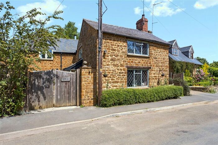 3 Bedroom Detached House For Sale In Wigginton, Banbury, OX15