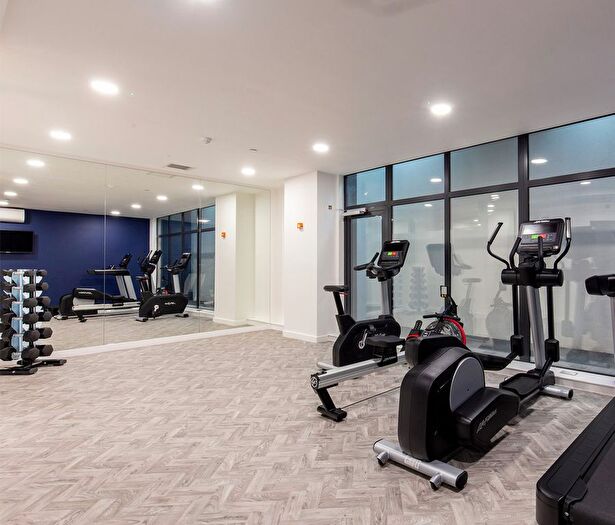 1 Bedroom Flat To Rent In Luxe Tower, London, E1