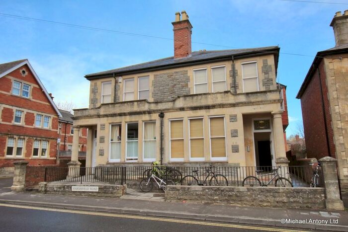 1 Bedroom Apartment To Rent In Marshfield Road, Chippenham, SN15