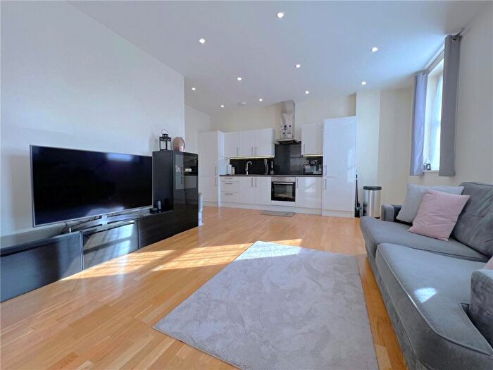 2 Bedroom Apartment To Rent In Cavendish Avenue, Harrow, HA1