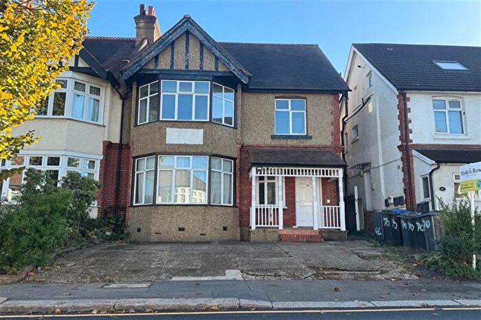 4 Bedroom Flat To Rent In Ground Floor Flat, CR2