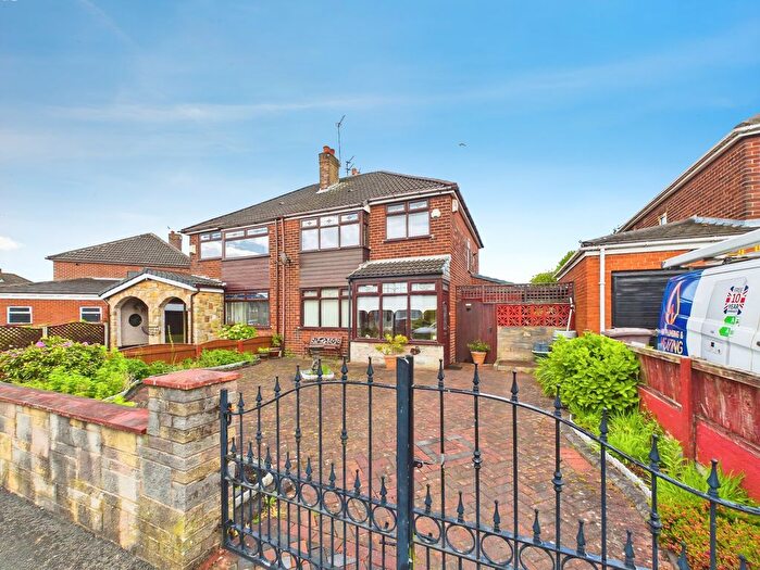 3 Bedroom Semi-Detached House For Sale In Haweswater Avenue, Haydock, WA11