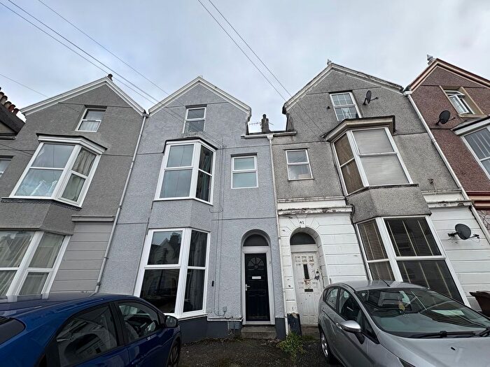 2 Bedroom Flat To Rent In Headland Park, Plymouth, PL4