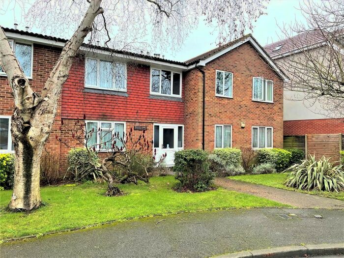 1 Bedroom Studio To Rent In Benjamin Court, - Staines Road West, Ashford, Surrey, TW15