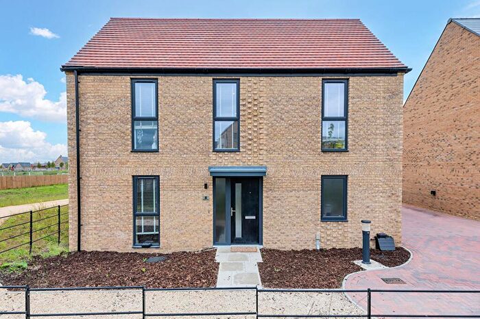 4 Bedroom Detached House For Sale In Burnet Close, St. Neots, PE19