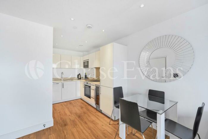 1 Bedroom Flat To Rent In Queensland Road, Islington, London, N7