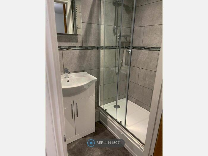 1 Bedroom Flat To Rent In London Road, Chalfont St Giles, HP8