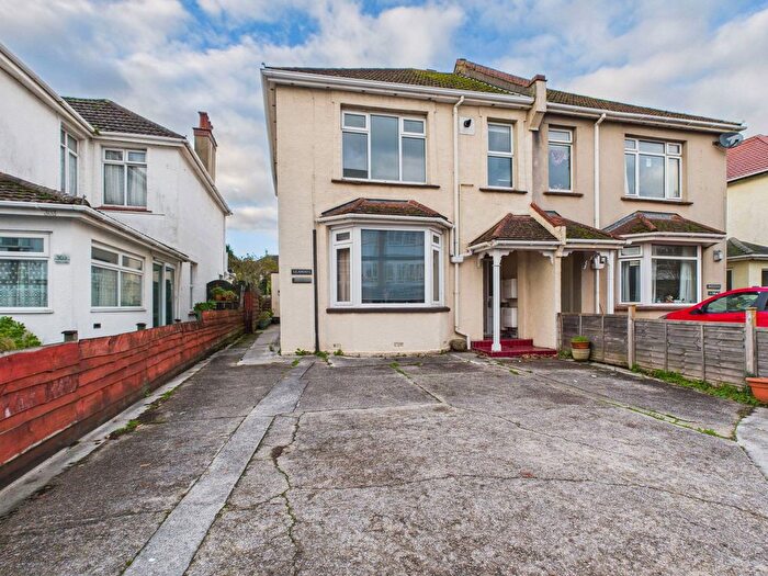 2 Bedroom Flat For Sale In Torquay Road, Paignton, TQ3