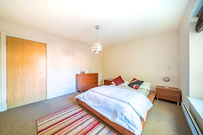 2 Bedroom Flat For Sale In Cranmer Street, Nottingham, NG3