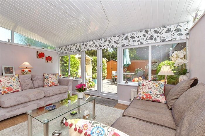 3 Bedroom Terraced House For Sale In Fremlin Close, Rusthall, Tunbridge Wells, Kent, TN4