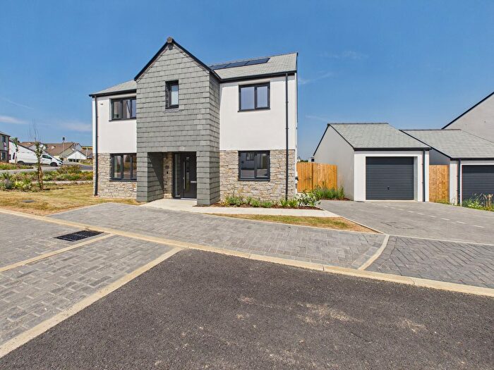 4 Bedroom Detached House For Sale In Upton Green, Upton, EX23