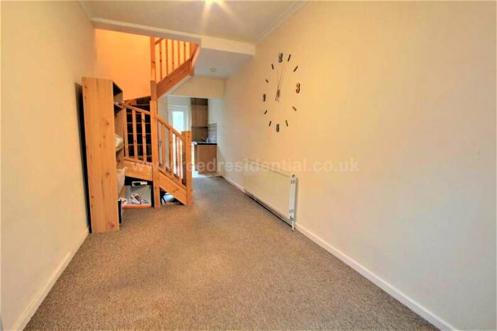 1 Bedroom End Of Terrace House To Rent In North Road, Westcliff On Sea, SS0