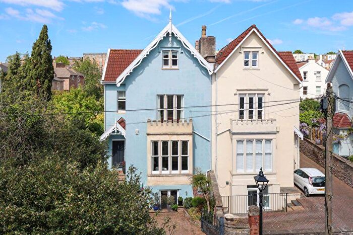4 Bedroom Semi-Detached House For Sale In Wellington Park | Clifton, BS8