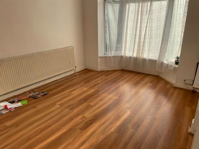 3 Bedroom Property To Rent In Kenelm Road, Small Heath, Birmingham, B10