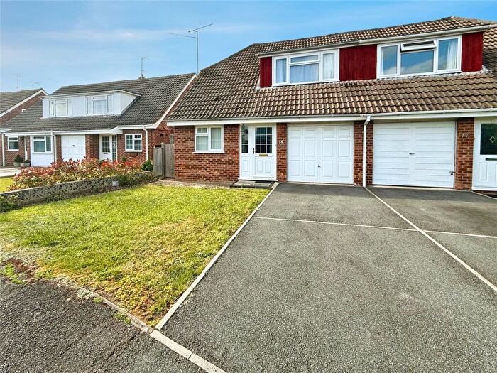 3 Bedroom Semi-Detached House For Sale In Keswick Close, Tilehurst, Reading, RG30