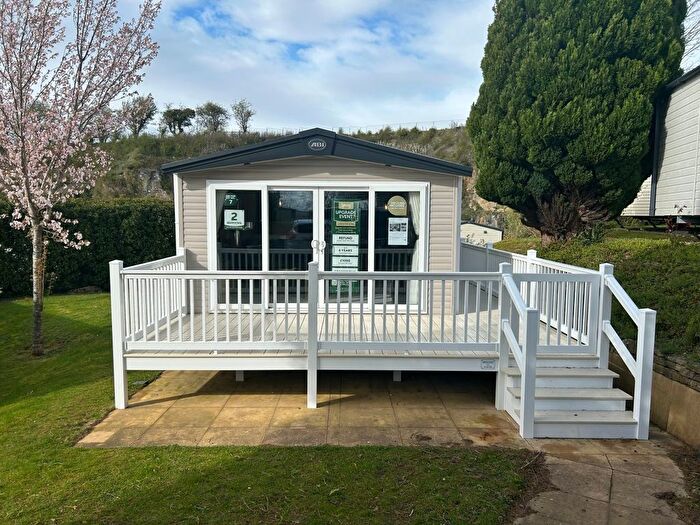 2 Bedroom Park Home For Sale In Harmby, Leyburn, DL8