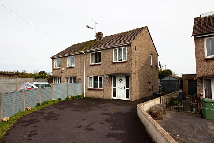 3 Bedroom Semi Detached House For Sale In Beechwood Close, Frome, BA11