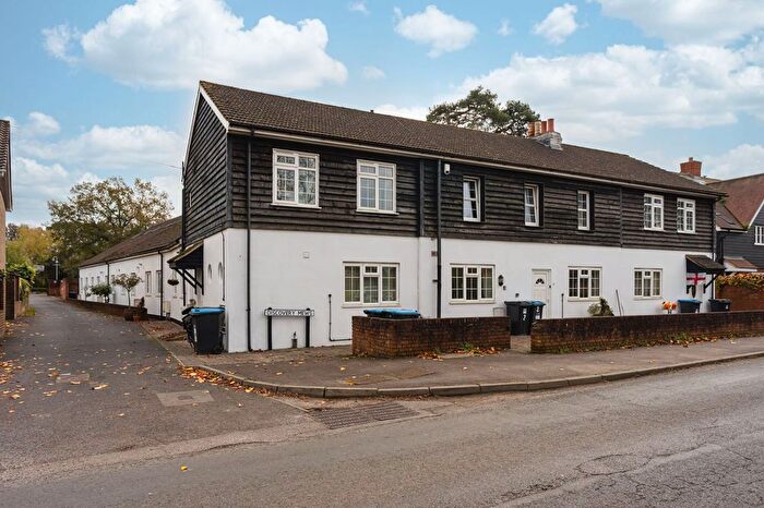 2 Bedroom Terraced House For Sale In Copthorne Bank, Copthorne, RH10