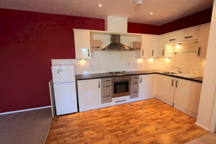 2 Bedroom Flat To Rent In Peoples Place, Banbury, Oxon, OX16