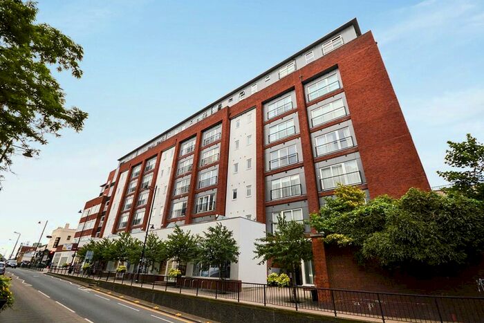 2 Bedroom Flat To Rent In Manor Road, Wallington, Surrey SM6