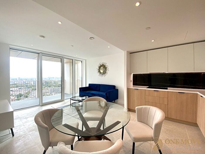 2 Bedroom Flat To Rent In Bouchon Point, The Silk District, E1