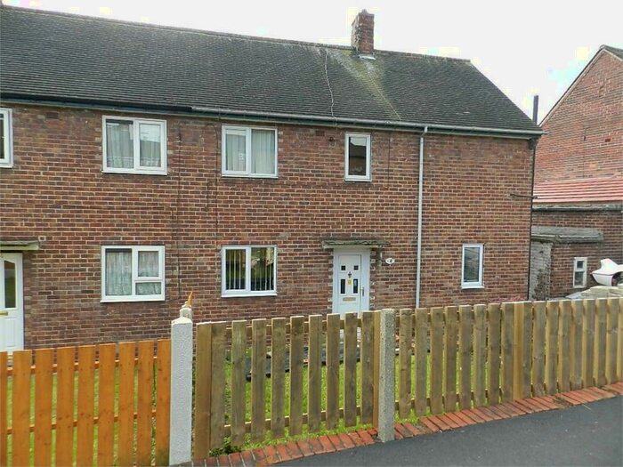 3 Bedroom Semi-Detached House To Rent In Worrall Road, High Green, Sheffield, S35