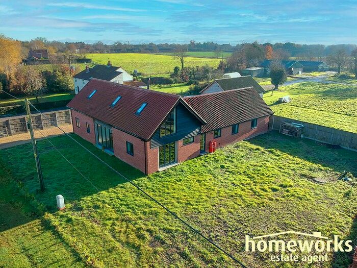 5 Bedroom Barn Conversion For Sale In Thumb Lane, NR20