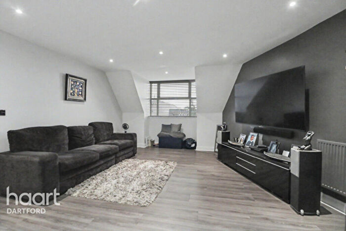 1 Bedroom Apartment For Sale In Tanners Close, Dartford, DA1