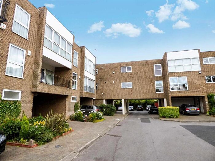 1 Bedroom Apartment To Rent In Albany Mews, Gosforth, NE3
