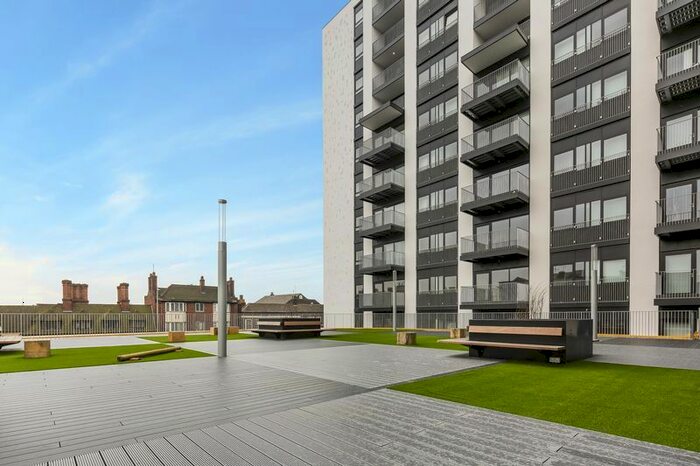 2 Bedroom Flat To Rent In Horizon Building, Ilford, IG1