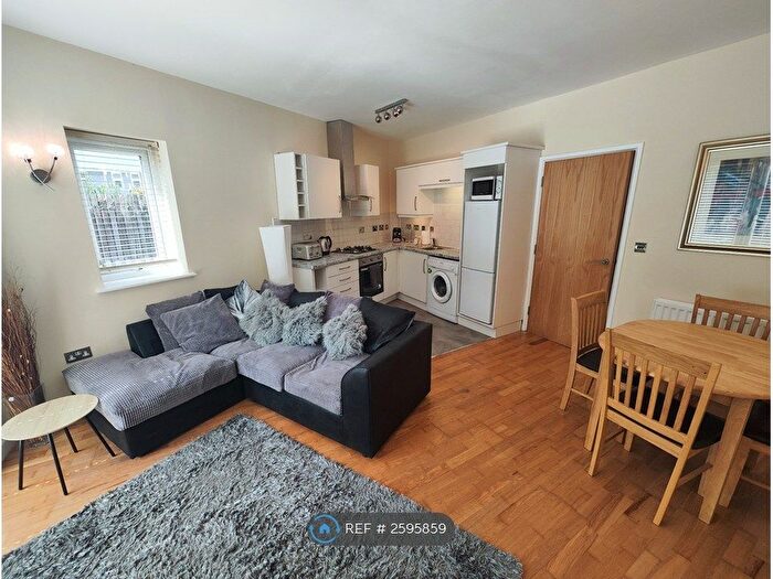 2 Bedroom Flat To Rent In Siding Road, Plymouth, PL4
