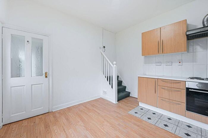 7 Bedroom Terraced House For Sale In Overcliff Road, Lewisham, London, SE13