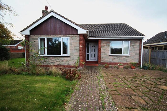 3 Bedroom Detached Bungalow For Sale In Aston Park Road, Queensferry, Deeside, CH5