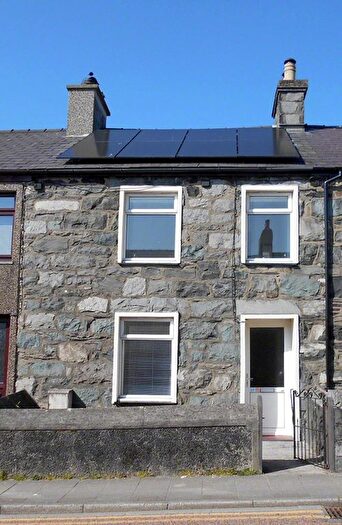 2 Bedroom Terraced House To Rent In Water Street, Penygroes, Caernarfon, LL54