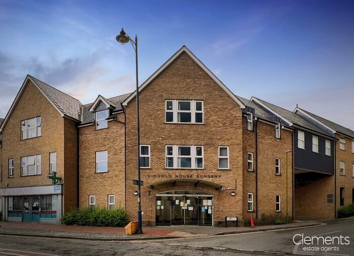 2 Bedroom Flat To Rent In Sealy Way, Hemel Hempstead, HP3