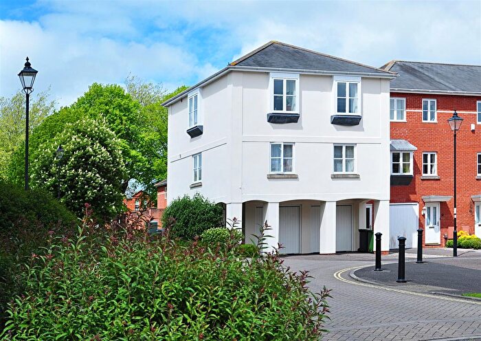 2 Bedroom Flat To Rent In Addington Court, Exeter, EX4