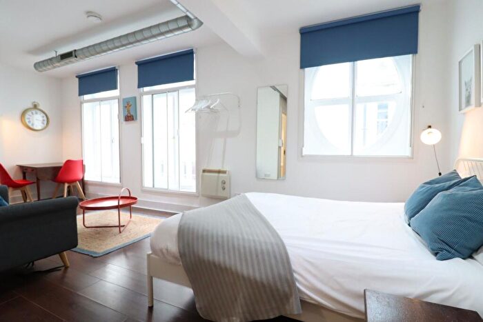 Studio To Rent In The Guildhall Tavern (), Guildhall Place, Cardiff, CF10