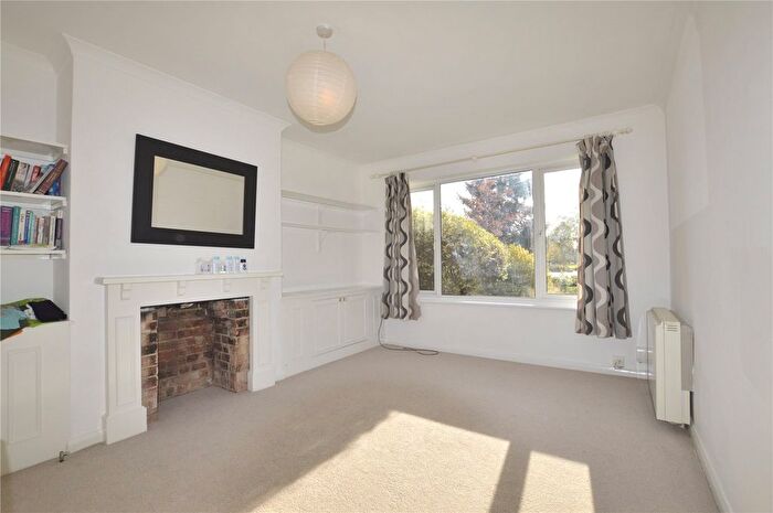 2 Bedroom Maisonette To Rent In Mill Green, Caversham, Reading, Berkshire, RG4