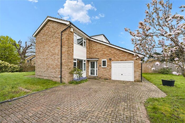 3 Bedroom Detached House To Rent In Parsons Mead, East Molesey, Surrey, KT8