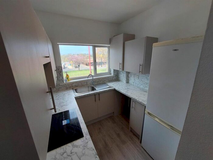 2 Bedroom Flat To Rent In Bristol Road South, Rednal, Birmingham, B45
