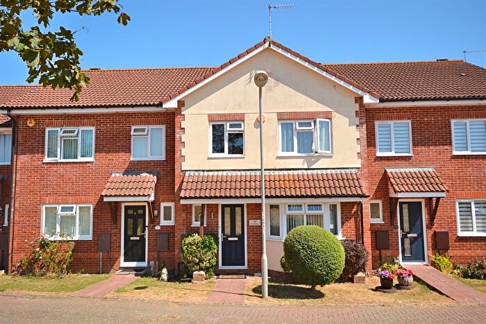 4 Bedroom Terraced House For Sale In Cornflower Close, Weymouth, DT3