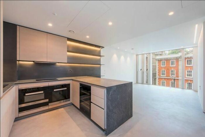 1 Bedroom Flat To Rent In Buckingham Palace Road, London, SW1W